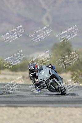 media/Jan-15-2026-Racers Edge (Thu) [[dfebeb70ab]]/2-A Group/Session 5 (Turn 5)/